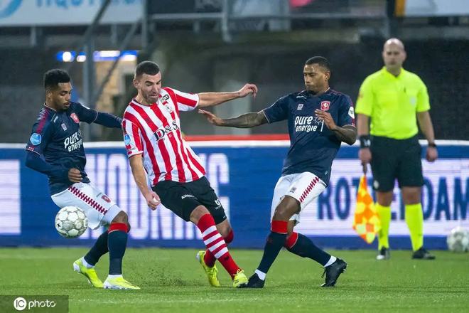 他的沉着 他的沉着